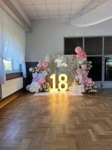 🤍 Ścianka dekoracyjna na wynajem