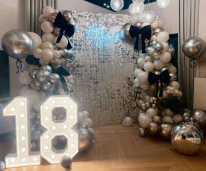 Scianka na 18-ke z kokardami