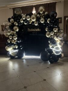 Ścianka na studniówkę